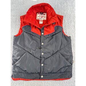 True Religion Mens M Puffer Vest Red & Gray Button Front Warm Jacket Style NWOT